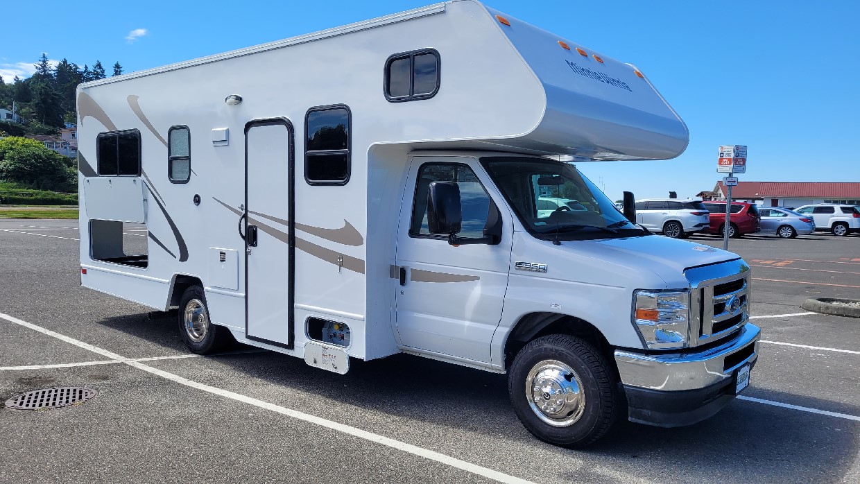 2021 Winnebago Minnie Winnie
